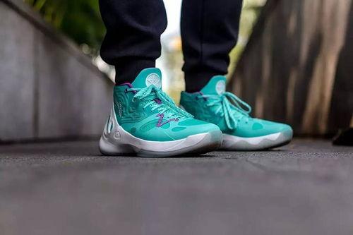 李宁最新篮球鞋爆料蓝色,蓝色款型惊艳亮相，引领潮流新风尚！”