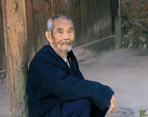 层岩老舅最新爆料,娱乐圈幕后真相大曝光！