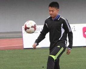 现役球员爆料最新消息,新赛季转会风云再起，揭秘转会市场最新动态！”